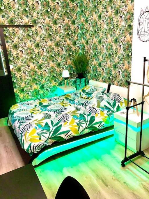 Le Led Room,Centre Ville Place De Parking Gratuite Sens Exterior foto